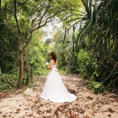 OKINAWA ワタベウェディング_アドバイス写真