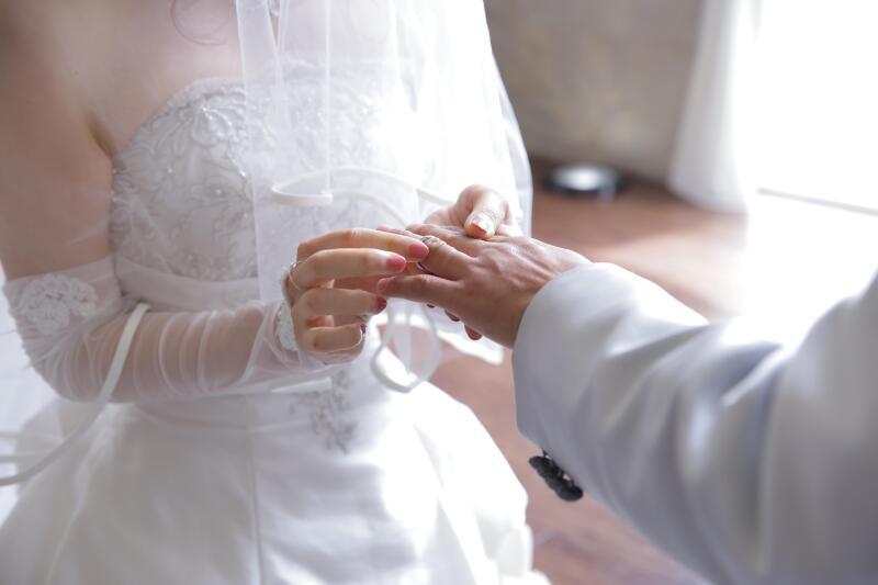 外に鐘を鳴らせるところもあり本格的な結婚式を挙げられる_33245_投稿写真_3