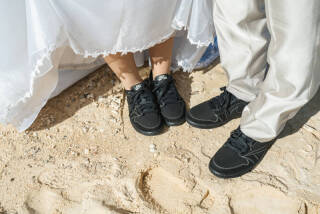 OKINAWA ワタベウェディング_アドバイス写真