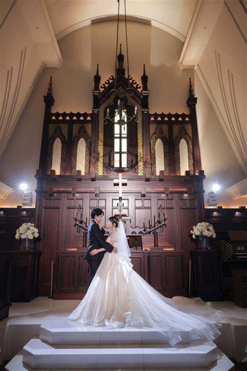 厳かなチャペルで王道のウェディングフォト_41840_投稿写真_3
