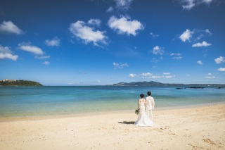 OKINAWA ワタベウェディング_アドバイス写真