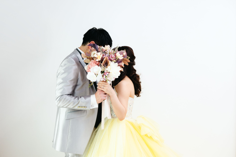 【ウエディング前撮りおすすめ】カラードレスで可愛い写真撮影_47182_投稿写真_3