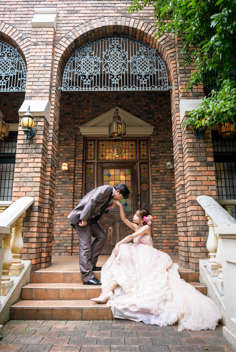 ステンドグラス教会で撮影するのがおすすめ_52804_投稿写真_1