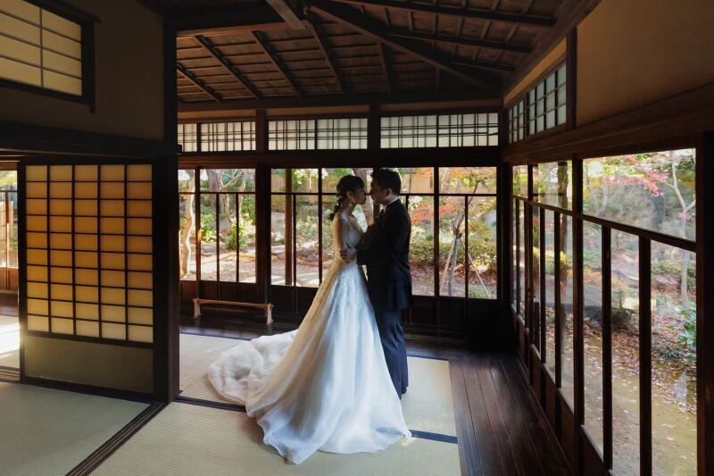 日本庭園に溶け込む、ドレスと和装の没入型フォトウェディング_54268_投稿写真_1