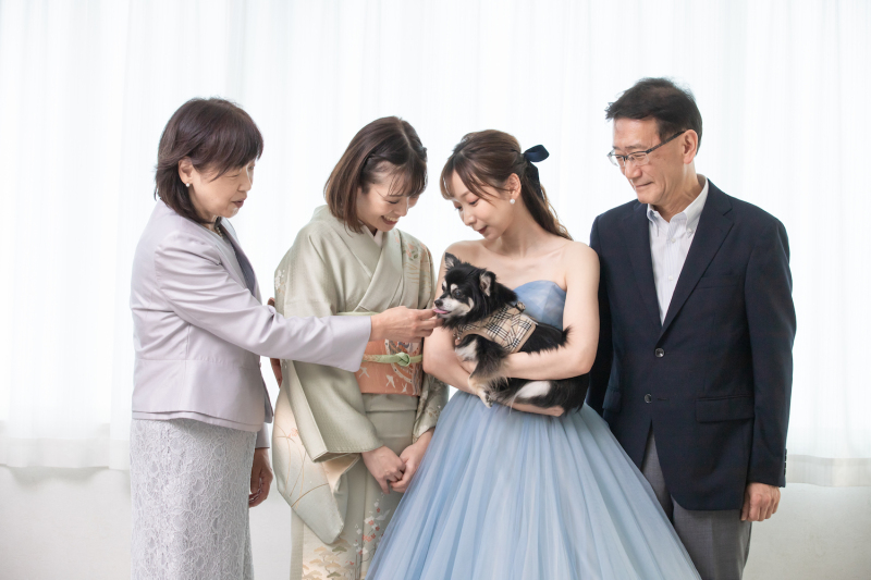 好きな衣装を 好きなだけ。追加料金ゼロで 叶える理想のフォトウェディング