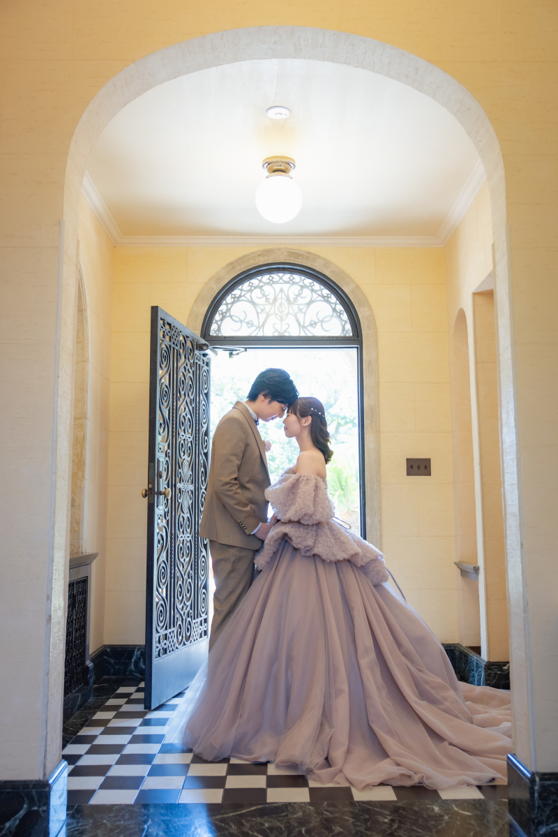 【おしゃれな洋館で】洋館で撮るレトロなウェディングフォト