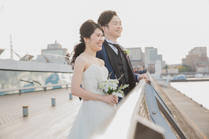 大胆なポージングをお写真に!
