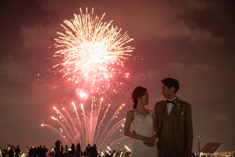 夏におすすめ! 夕暮れと夜景で演出するロケーションフォト