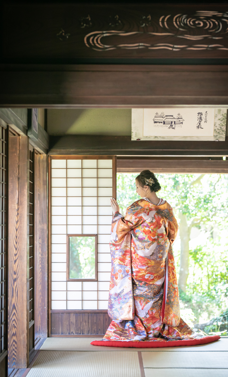和装を考えている人必見! 白無垢と色打掛の選び方とは?