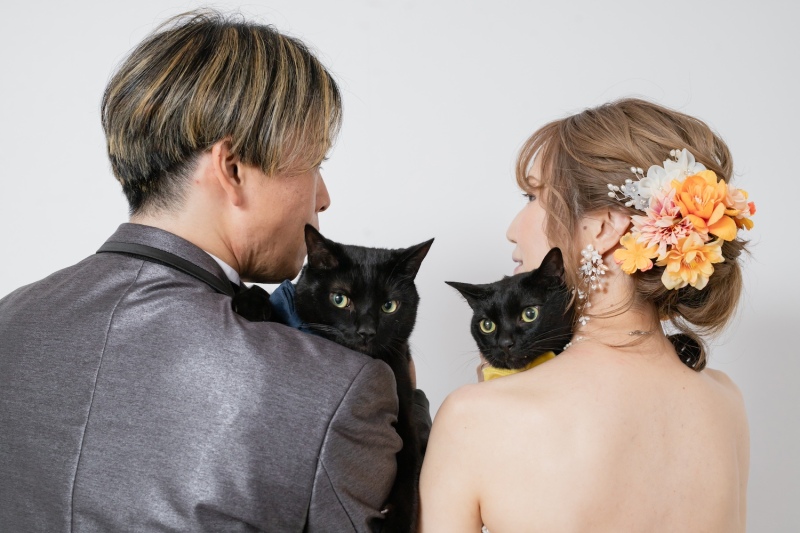 ペットも大切な家族だから。ペットと映るほんわかウェディングフォト