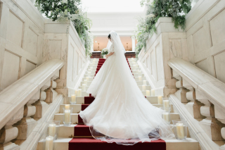 花嫁の私が主役なの。撮影スタジオで撮るソロショットアイデア