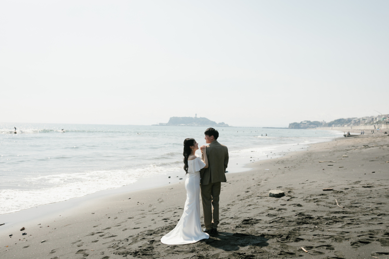 鎌倉&ldquo;七里ヶ浜&rdquo;で前撮り！　素敵なオーシャンウェディングフォトを