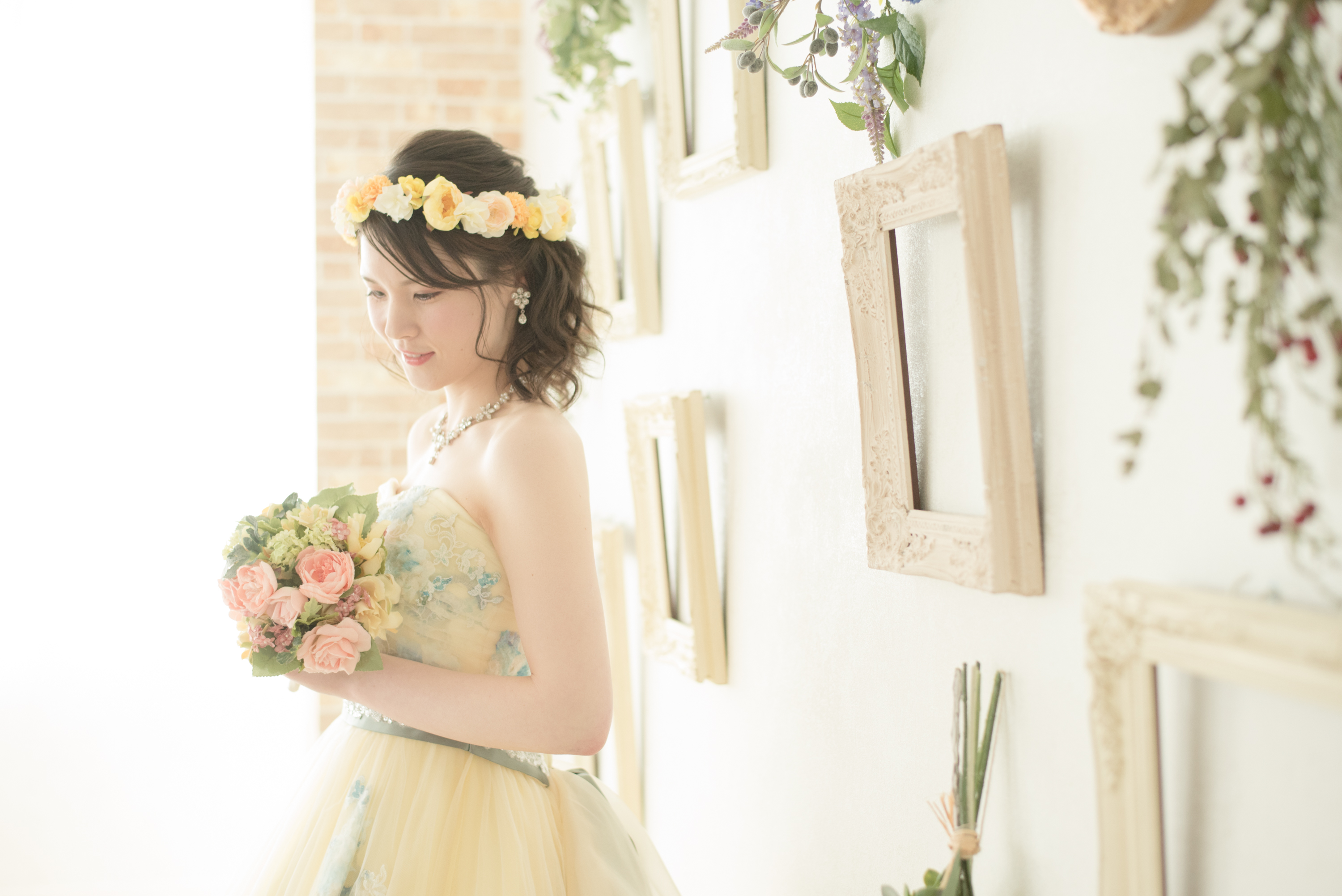 春を感じる花冠 公開日 21年1月24日 Onestyle 横浜 神奈川県でフォトウェディング探すならphotorait 春を感じる花冠 公開日 21年1月24日 Onestyle 横浜 神奈川県でフォトウェディング探すならphotorait