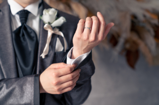 新郎の前撮り衣装の選び方　種類による違いは？