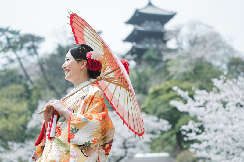 和装をグッと引き立てる！ 前撮り写真にオススメなアイテムは？