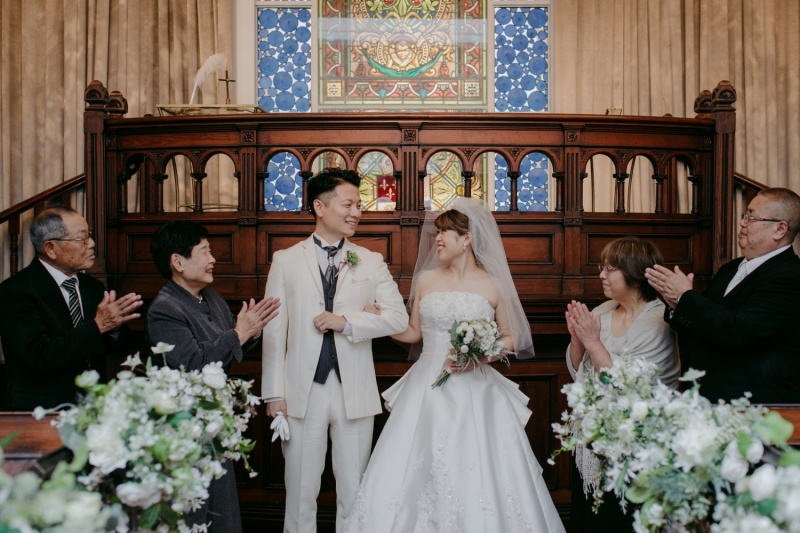 結婚式のような写真を