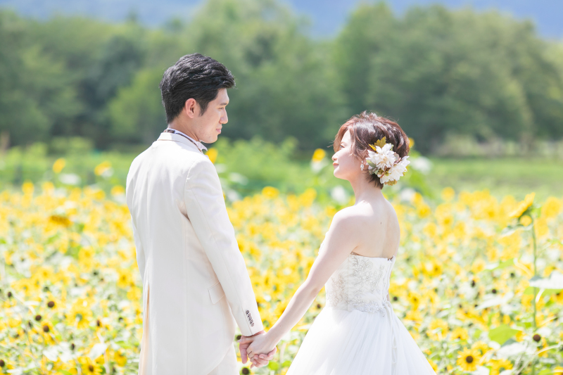 季節感溢れる写真に！ 夏ならではのアイテムで前撮りを