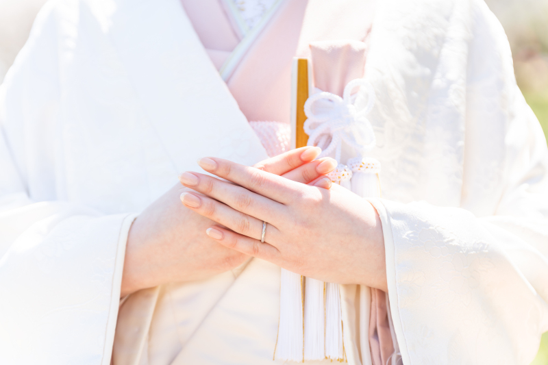 婚約中カップルに! 一生の宝物にしたいふたりの記念写真アイデア