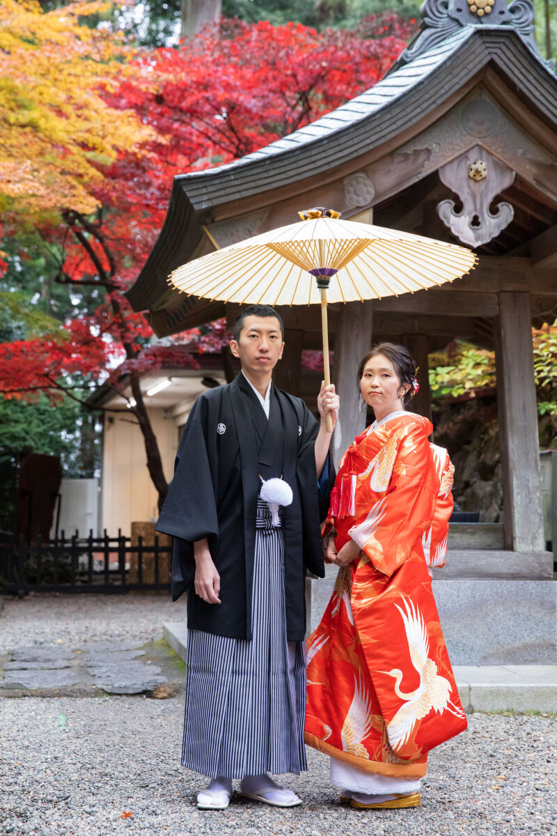姿勢と歩き方、写真写りをマスターしてカッコいい新郎に！