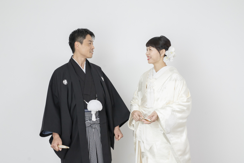 姿勢と歩き方、写真写りをマスターしてカッコいい新郎に!