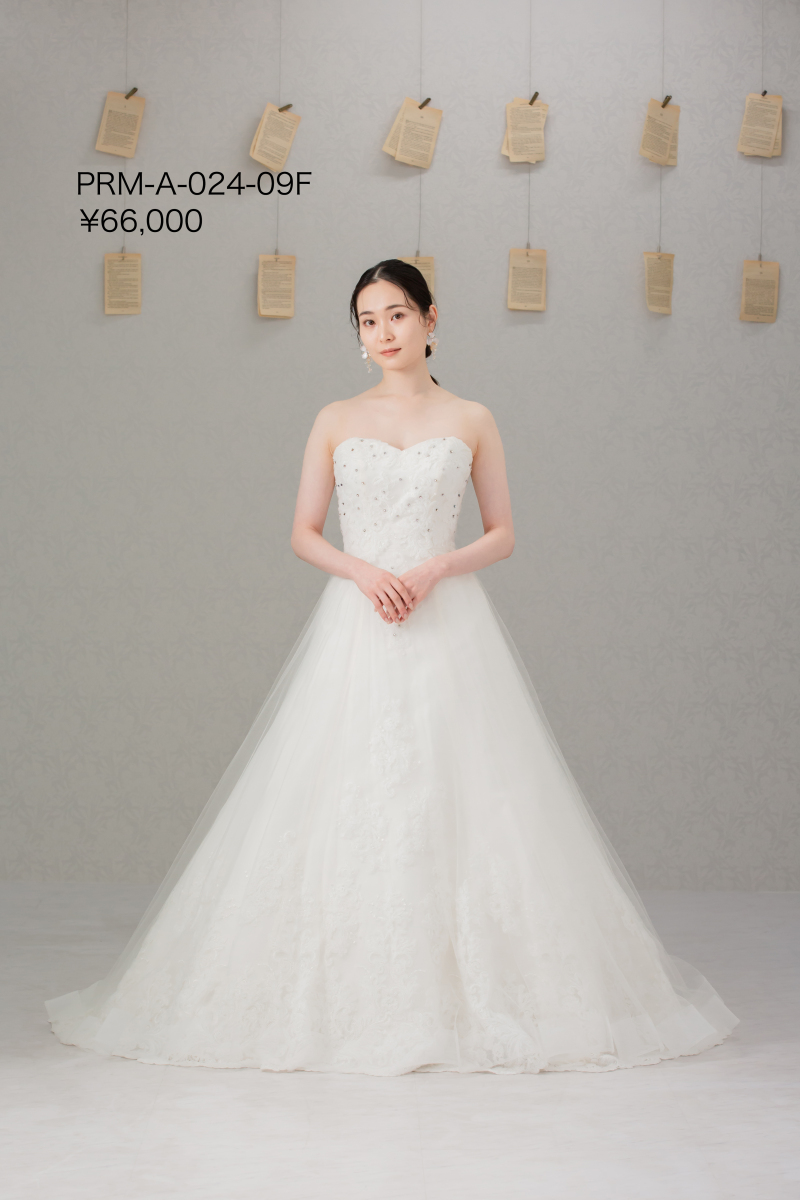 新作ドレスのご紹介＊