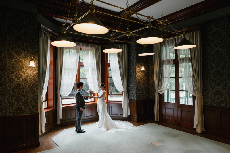 【おしゃれな洋館で】洋館で撮るレトロなウェディングフォト
