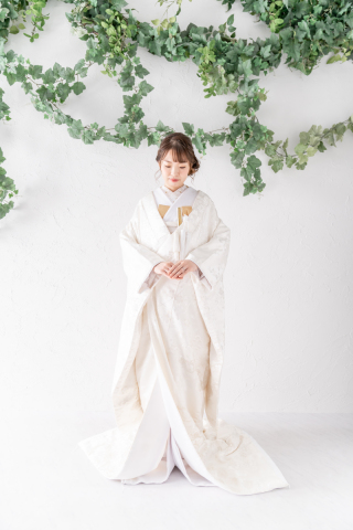 白無垢の髪型に今っぽさをプラスしよう