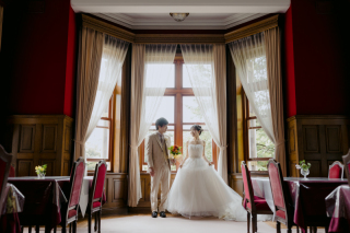 少し大胆なポージングをお写真に！