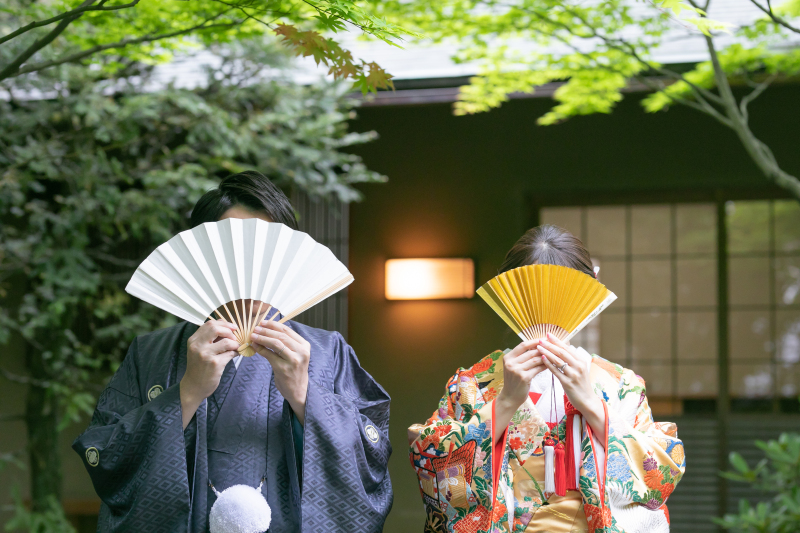 人気の「純白のウェディングドレス」その起源と意味は？