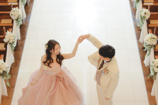 童話のような世界観を心ゆくまで！チャペルフォトウェディング！