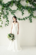 ドレスにピッタリなヘアアレンジの紹介です！