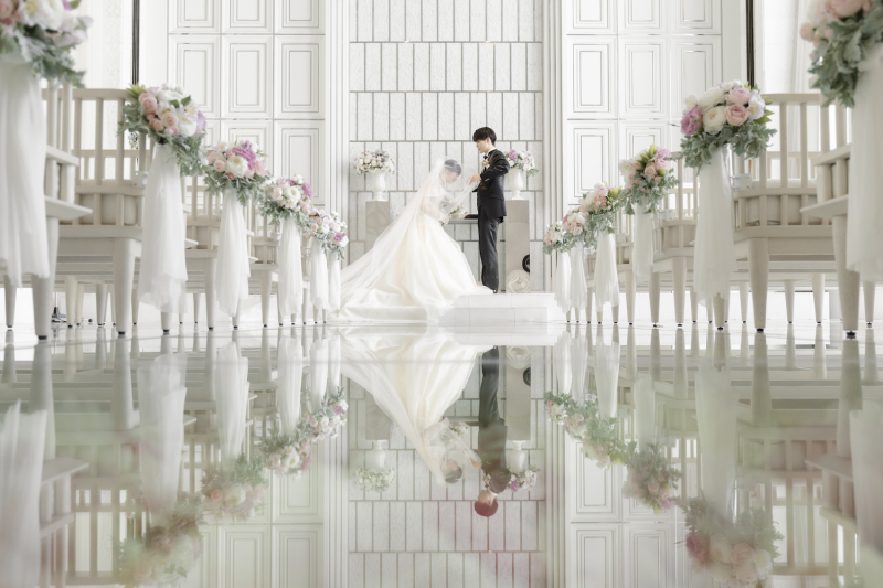 人気の「純白のウェディングドレス」　その起源と意味は？