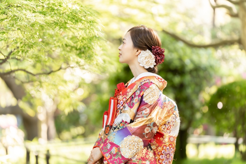 和装姿を美しく見せる！　ウェディング写真撮影時の「姿勢」のポイント
