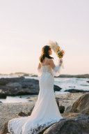 後ろ姿のウェディング写真も残したい! バックショットのアイデア3つ