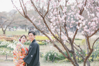 フォトウェディングなら春の河川敷がおすすめ！　桜風景を堪能しよう