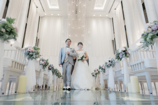 最高の一枚を! 前撮りのウェディングドレスの選び方