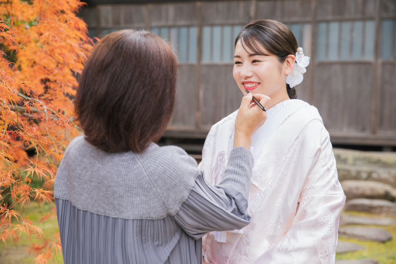 姿勢と歩き方、写真写りをマスターしてカッコいい新郎に！