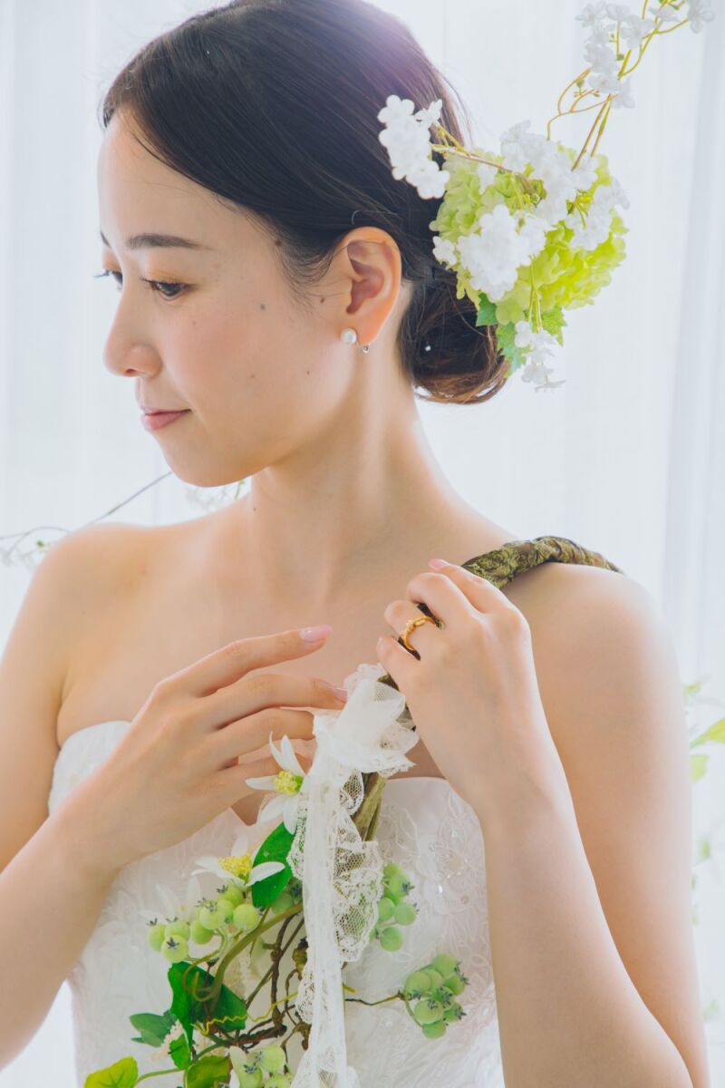 持ち込みヘッドアクセサリーとブーケ