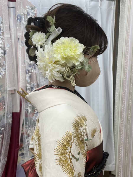 華やかなヘアに♪