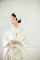 モダンな白無垢花嫁さん
