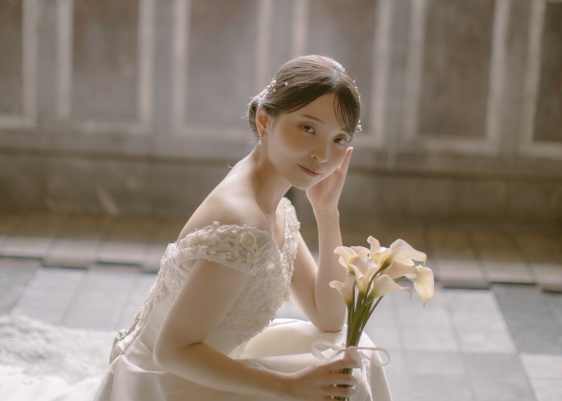 ソロウエディングってどんなもの?ドレスの選び方とスタイル紹介