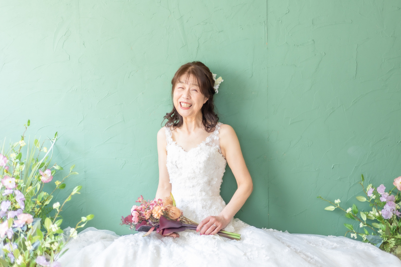 40代・50代に似合うソロウェディング衣装選び