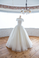 成約前にしっかり衣裳合わせをしませんか？