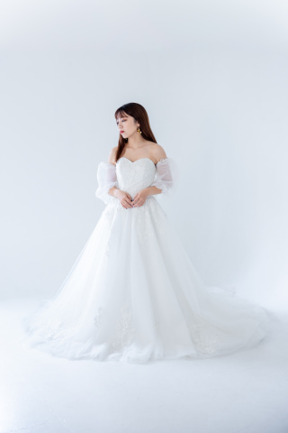 ウェディングドレス紹介