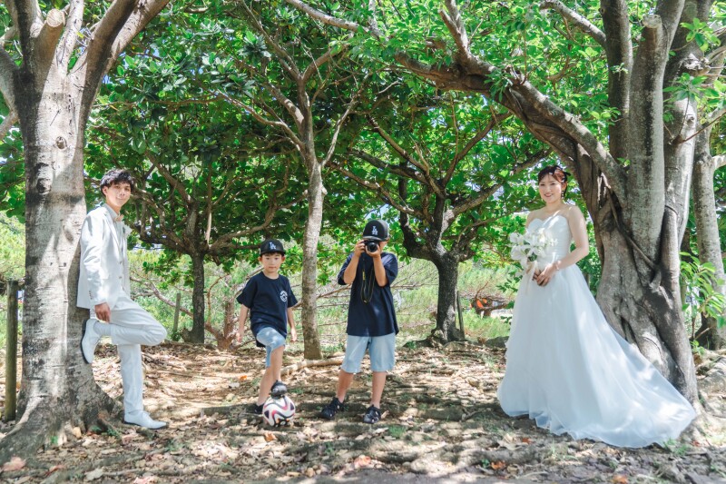 お二人はもちろん！ご家族、兄弟でも！お子様やご友人様！大切な方と一緒に撮影可能♡