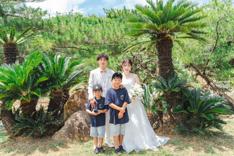 お二人はもちろん！ご家族、兄弟でも！お子様やご友人様！大切な方と一緒に撮影可能♡