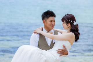 ウェルカムボードはお二人のかけがいのない瞬間をずっと飾れる宝物になります♪