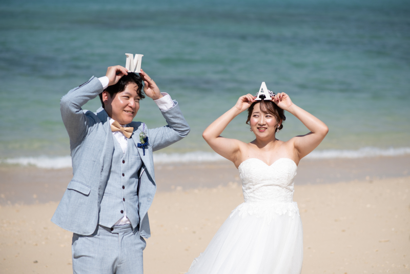 【夏にピッタリ】ドレスとタキシードのまま海へどうぞ♡人気のウォーターイン撮影！