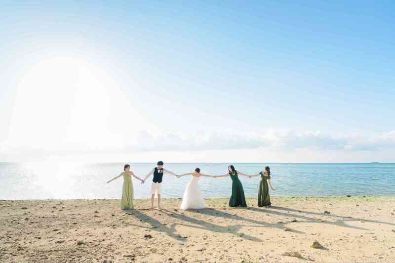 沖縄サンセットもおすすめです♡大人な雰囲気で撮りましょう♪