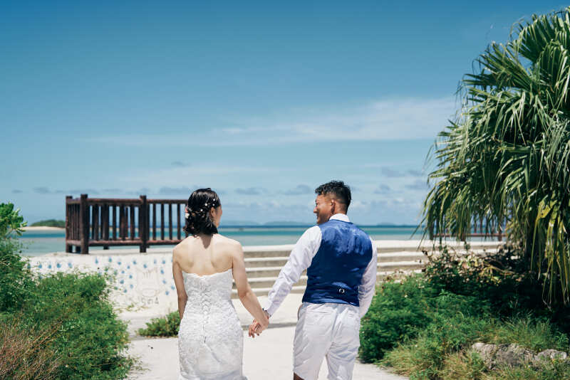 思い出の品物やおふたりらしいアイテムと共に撮影可能です！ ★